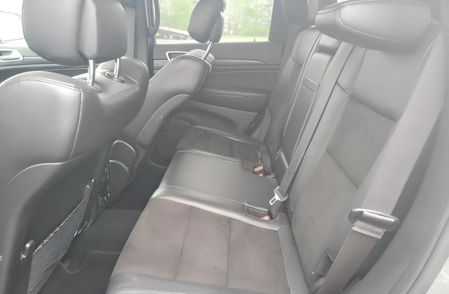Jeep Grand Cherokee cena 56800 przebieg: 69324, rok produkcji 2019 z Radziejów małe 46